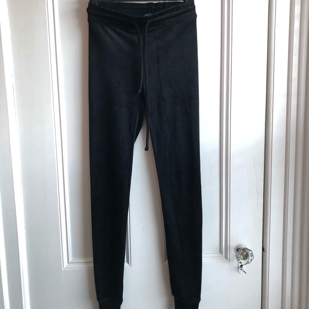 American Eagle velour joggers